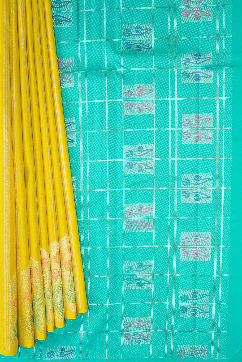 Pleats and pallu of Lemon Yellow Kanjivaram Silk Saree with Stripes on the body and Without Border. 