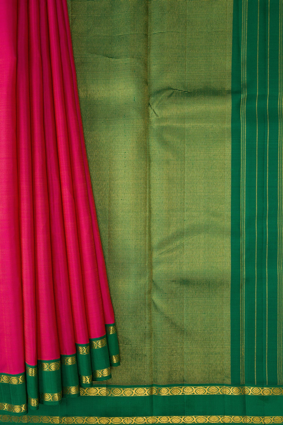 Pleats and pallu of Pink Kanjivaram Silk Saree with Plain Body and Zari Border. 