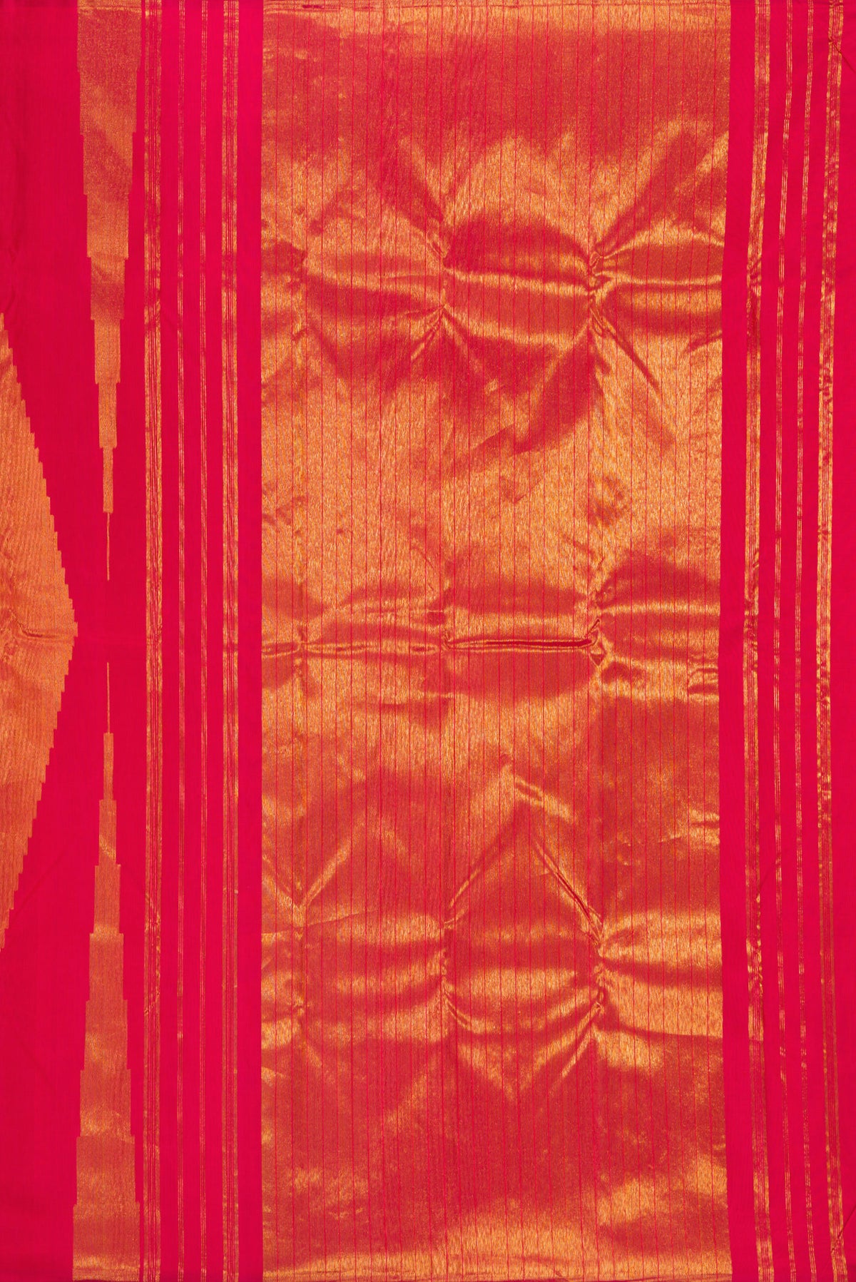 Close up image of the pallu of Maroon Kanjivaram Silk Saree with Zari Butta on the body and Without Border. 