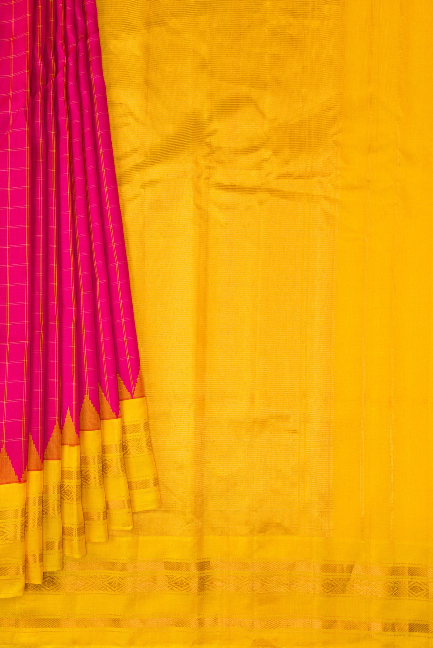 Pleats and pallu of Pink Gadwal Silk Saree with Checked design on the body and Zari Border. 