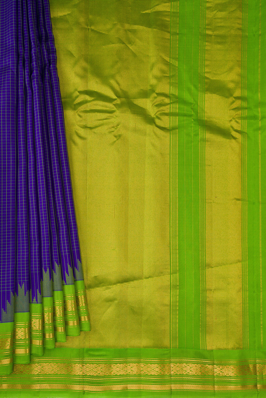 Pleats and pallu of Royal Blue Gadwal Silk Saree with Checked design on the body and Temple Border. 