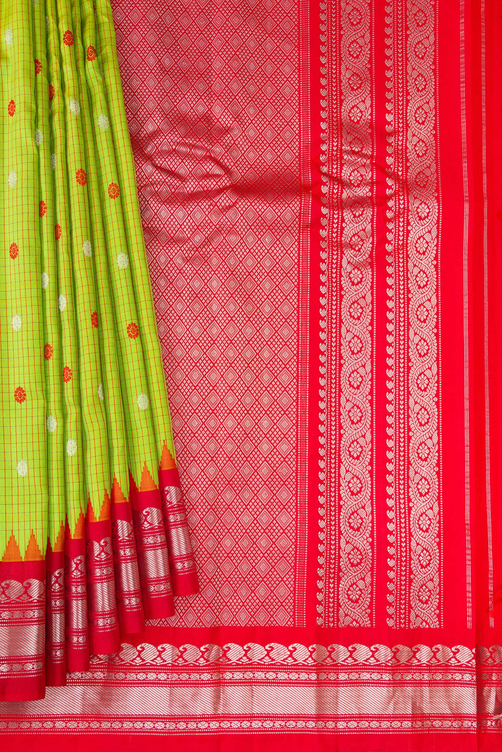 Pleats and pallu of Parrot Green Gadwal Silk Saree with Checked design on the body and Temple Border. 