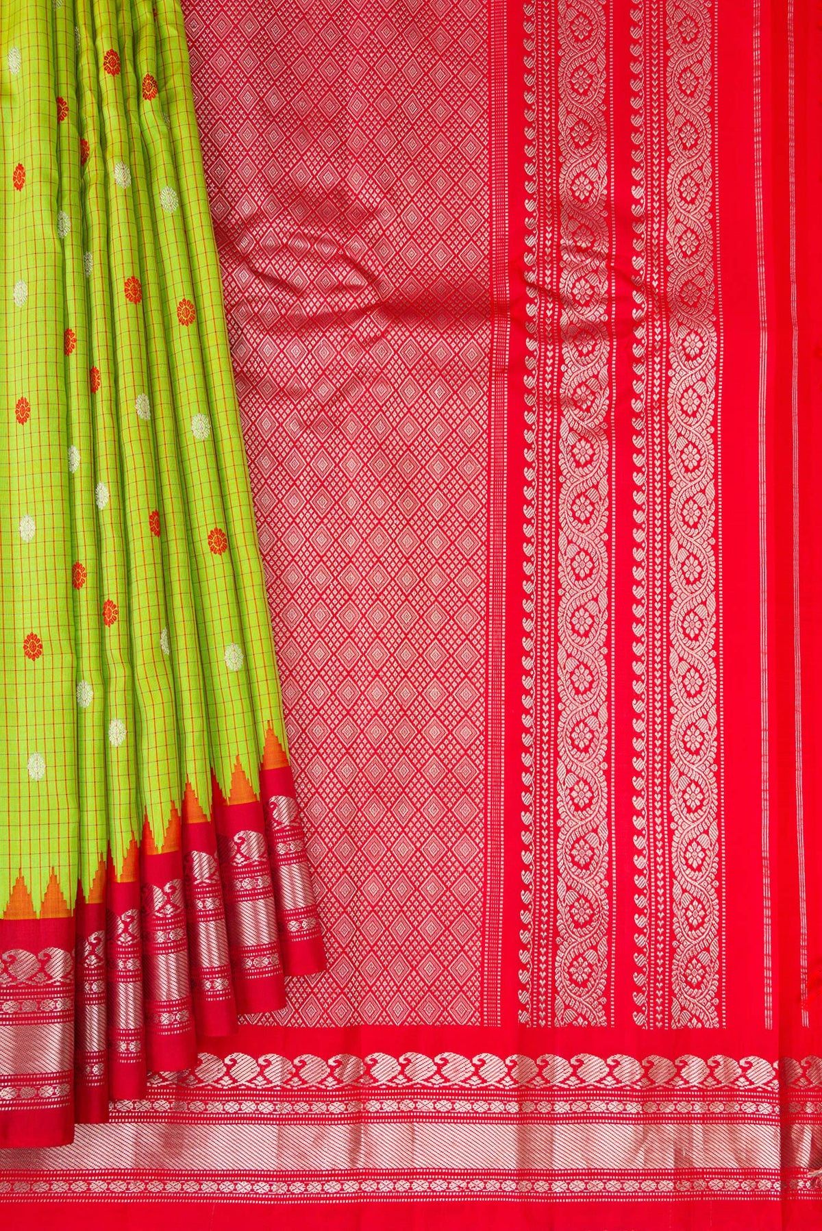 Pleats and pallu of Parrot Green Gadwal Silk Saree with Checked design on the body and Temple Border. 