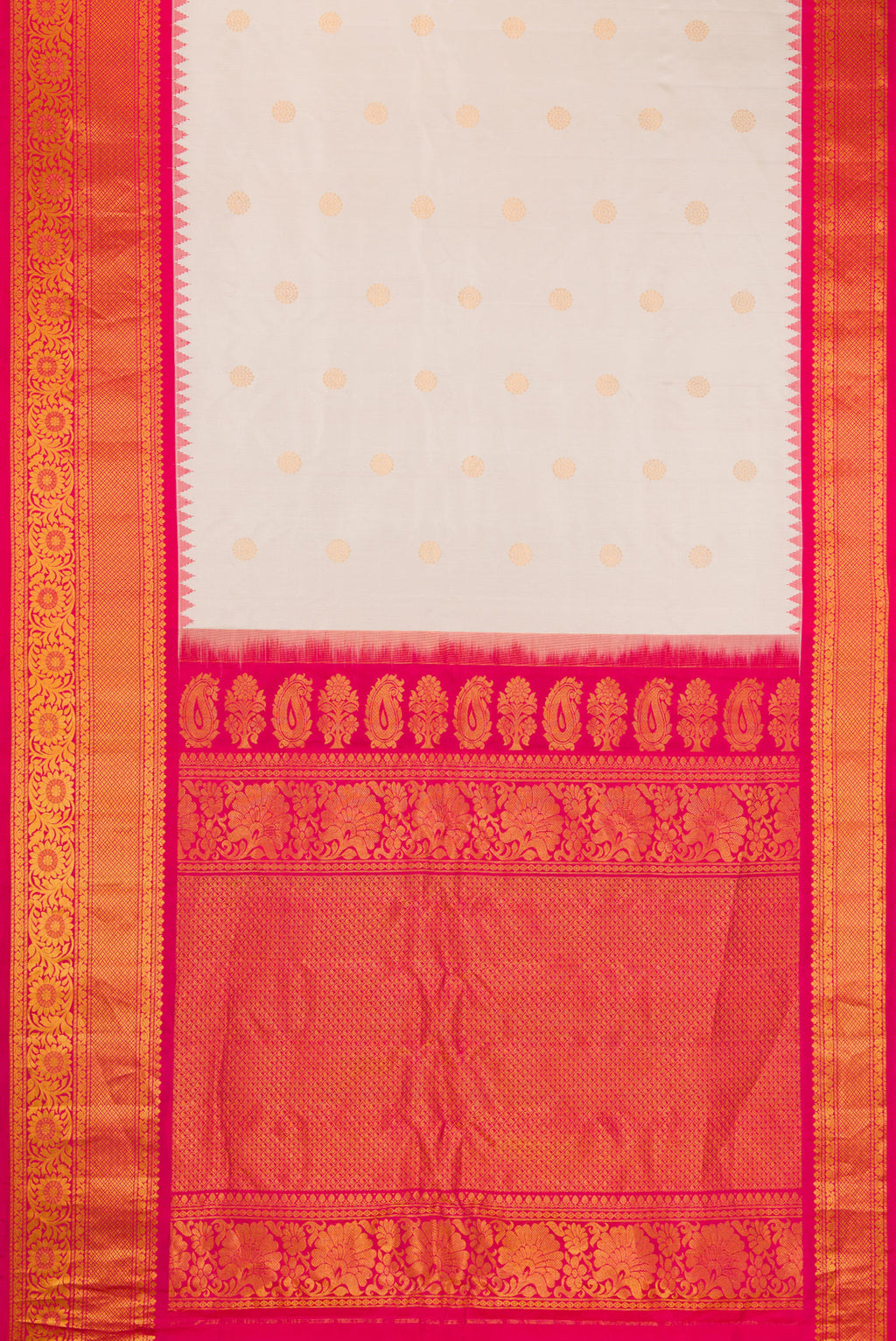 Flat view of Cream Gadwal Silk Saree with Zari Butta on the body and Zari Border. 