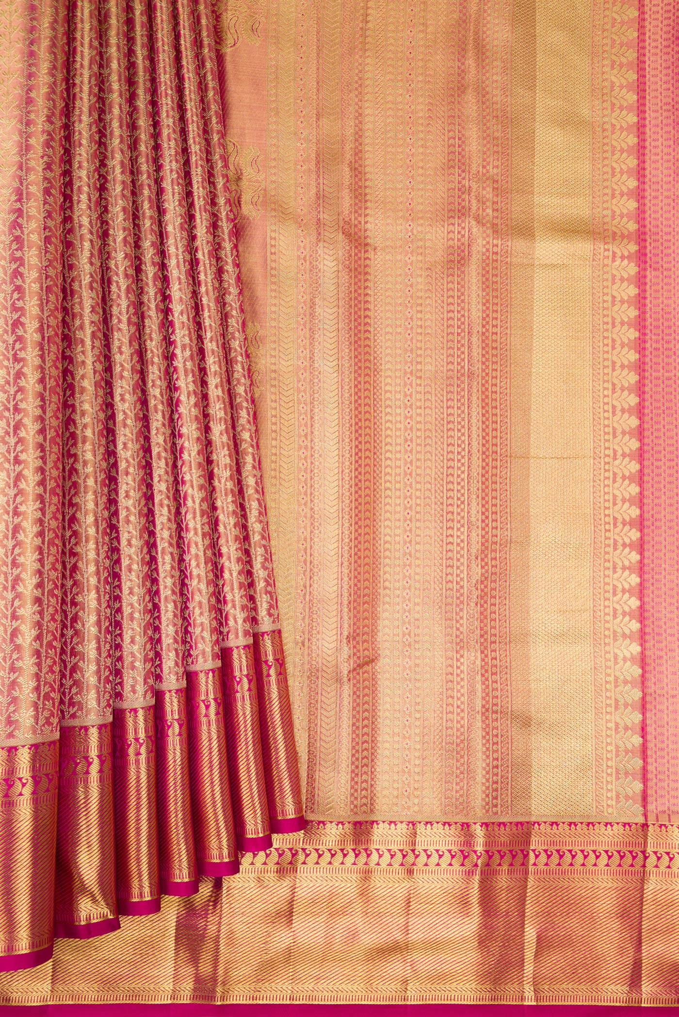 Pleats and pallu of Pink Dual Tone Kanchipuram Tissue Silk Saree with Zari Brocade on the body and Zari Border. 