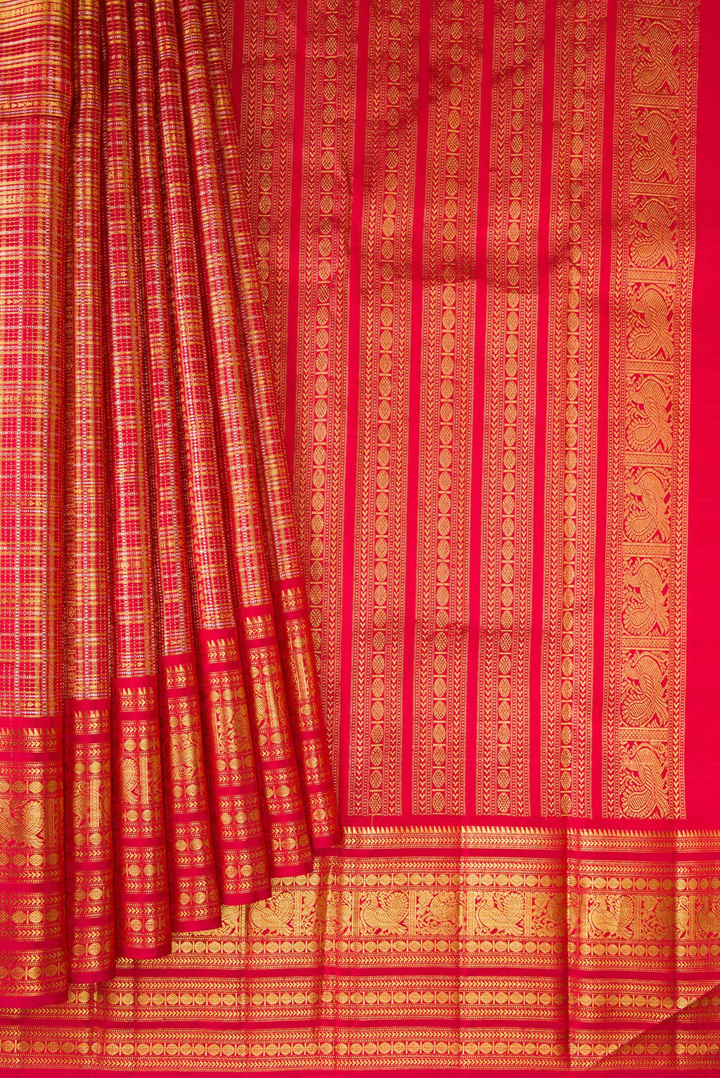 Pleats and pallu of Pure Silk Red Kanchipuram Saree with Zari Brocade on the body and Fancy Border. 