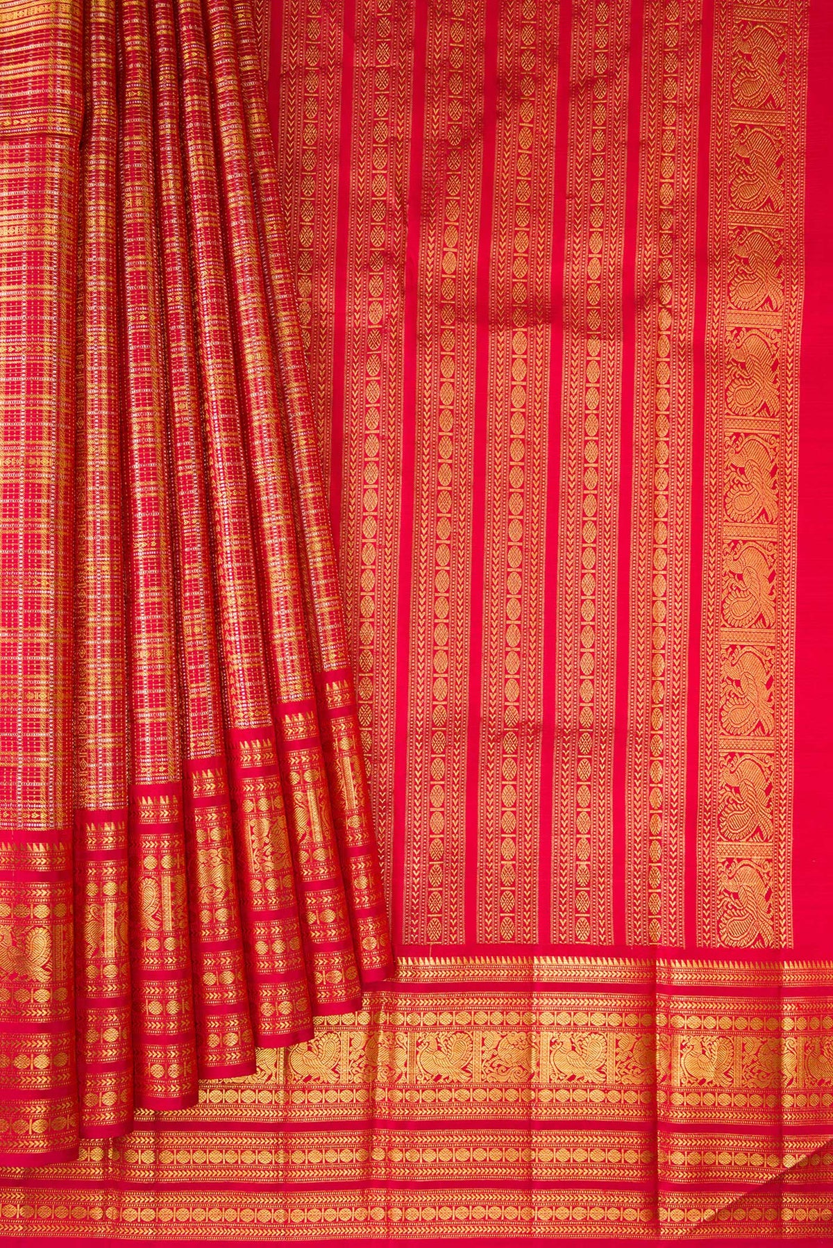 Pleats and pallu of Pure Silk Red Kanchipuram Saree with Zari Brocade on the body and Fancy Border. 