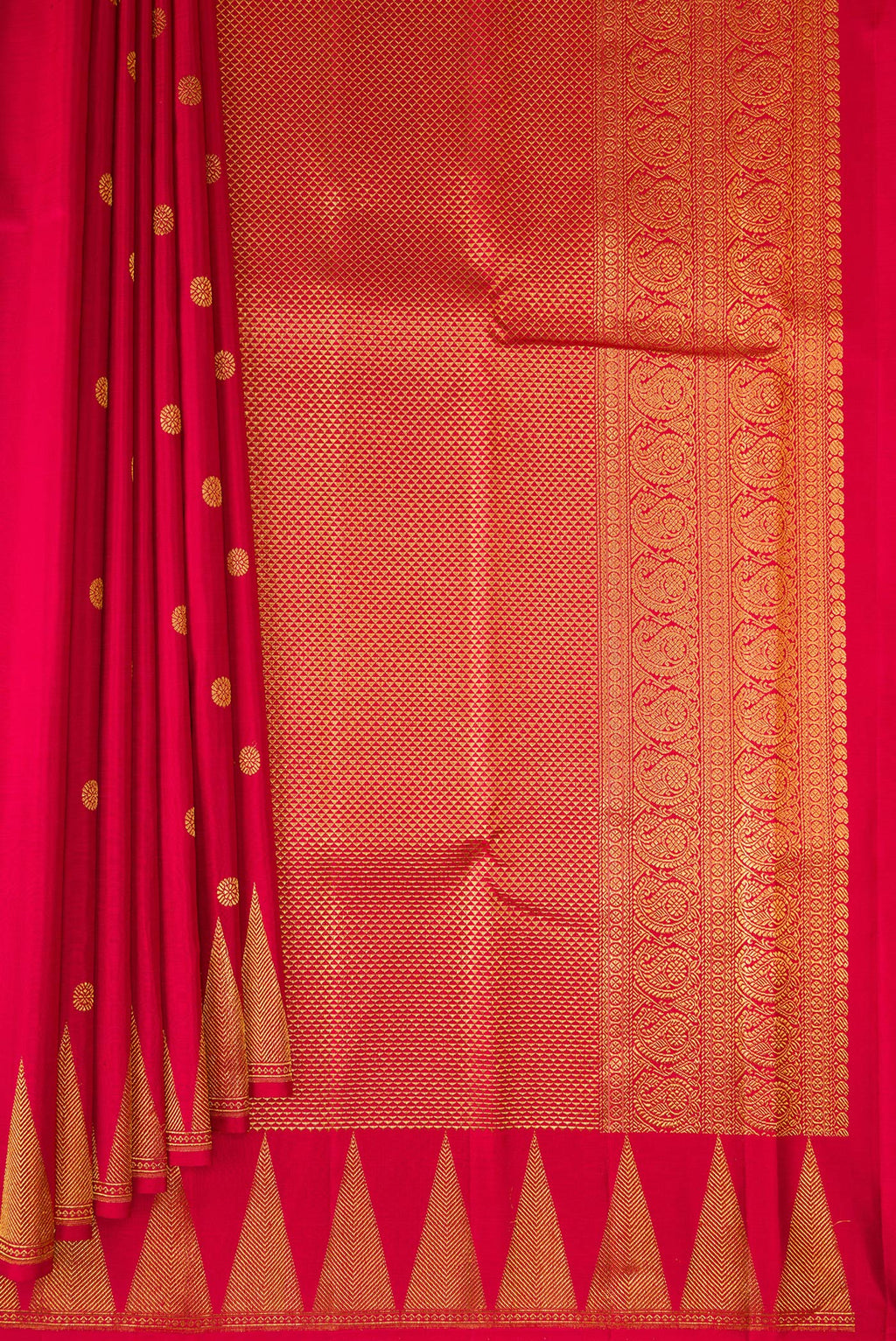 Pleats and pallu of Pure Silk Red Kanjivaram Saree with Zari Butta on the body and Temple Border. 