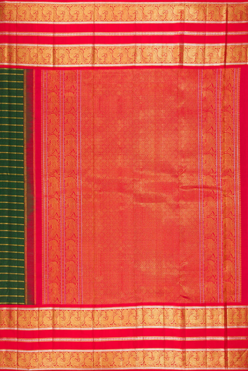 Close up image of the pallu of Bottle Green Kanchipuram Silk Saree with Veldhari on the body and Zari Border. 