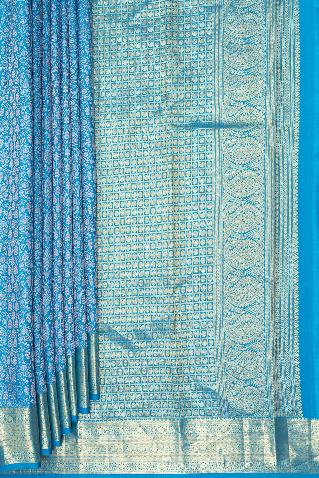 Pleats and pallu of Pure Silk Sky Blue Kanjivaram Saree with Zari Brocade on the body and Zari Border. 