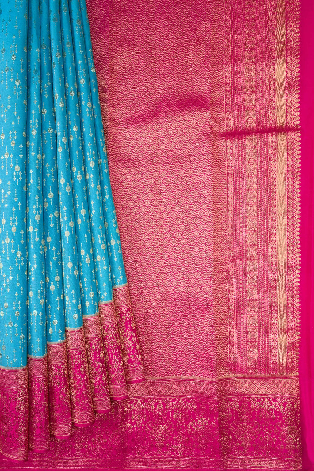 Pleats and pallu of Sky Blue Kanchipuram Silk Saree with Zari Brocade on the body and Zari Border. 