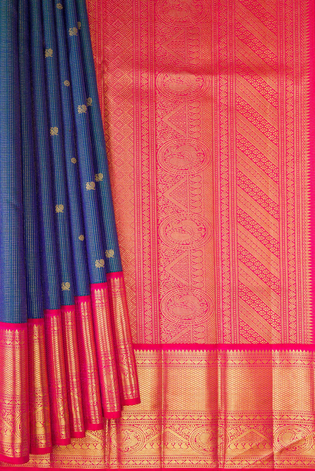 Pleats and pallu of Peacock Blue Kanchipuram Silk Saree with Checked design on the body and Zari Border. 