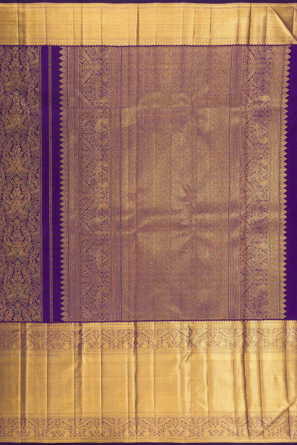 Close up image of the pallu of Navy Blue Dual Tone Kanchipuram Silk Saree with Zari Brocade on the body and Fancy Border. 