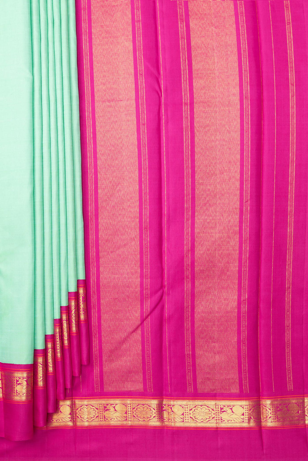 Pleats and pallu of Pure Silk Sea Green Kanjivaram Saree with Plain Body and Zari Border. 