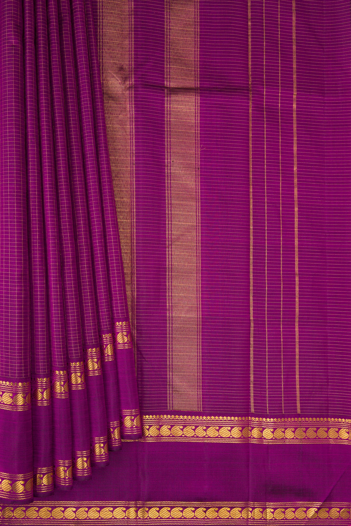 Pleats and pallu of Pure Silk Purple Kanchipuram Saree with Checked design on the body and Zari Border. 