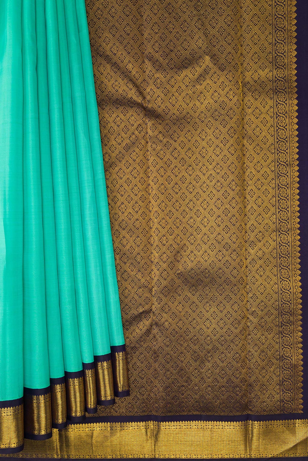Pleats and pallu of Pure Silk Sea Green Kanjivaram Saree with Plain Body and Zari Border. 