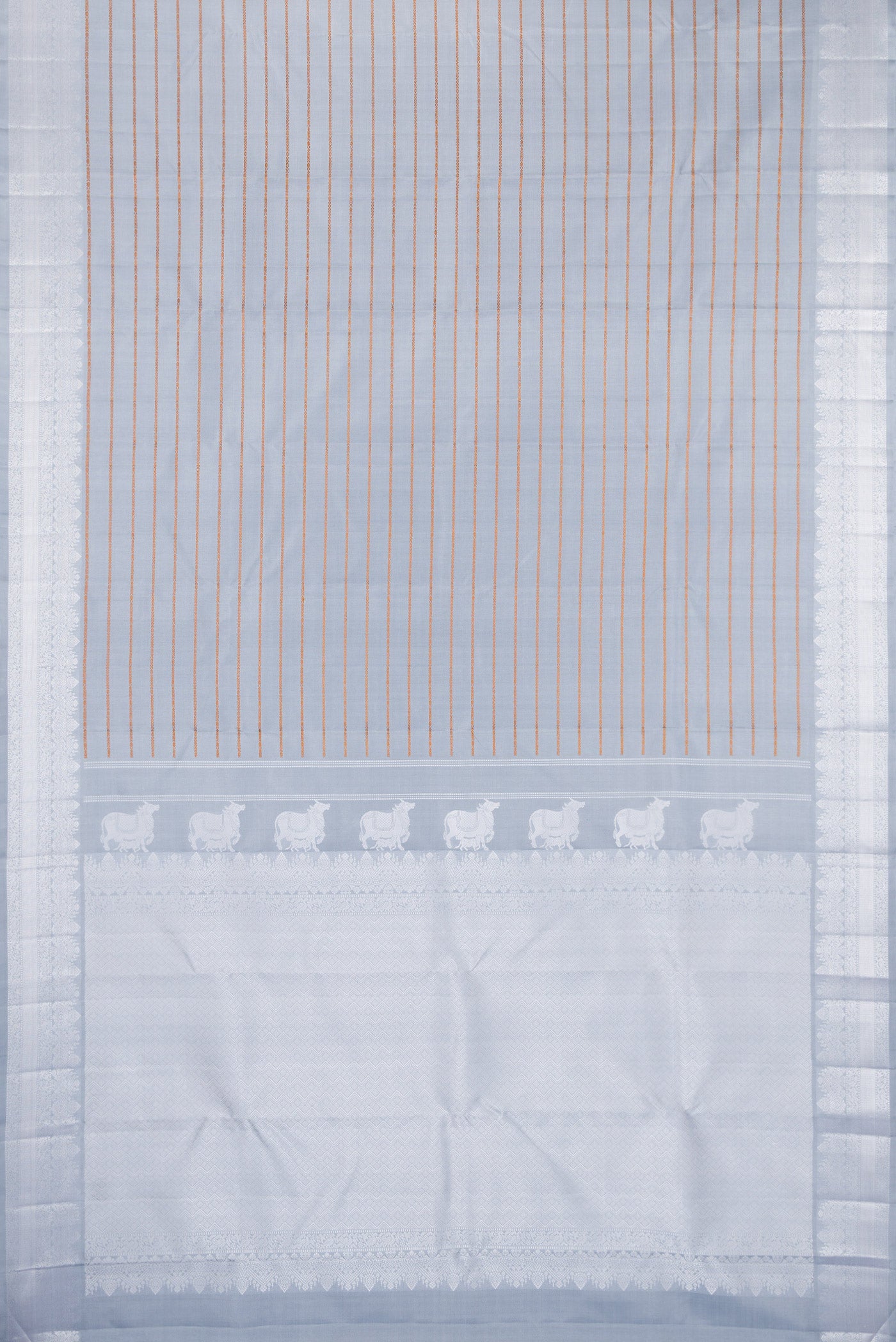 Flat view of Lilac Kanjivaram Silk Saree with Veldhari on the body and Thread Border. 