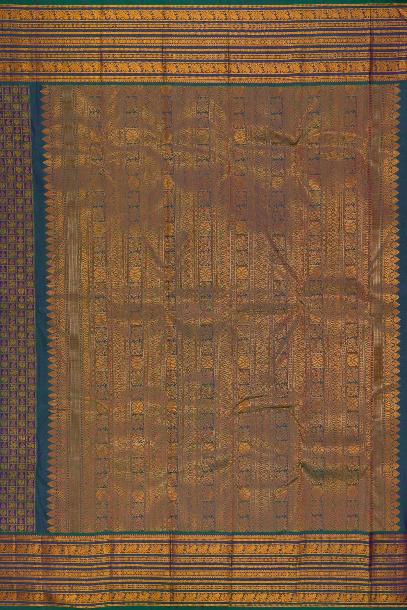 Close up image of the pallu of Peacock Blue Dual Tone Kanjivaram Silk Saree with Jacquard design on the body and Thread Border. 
