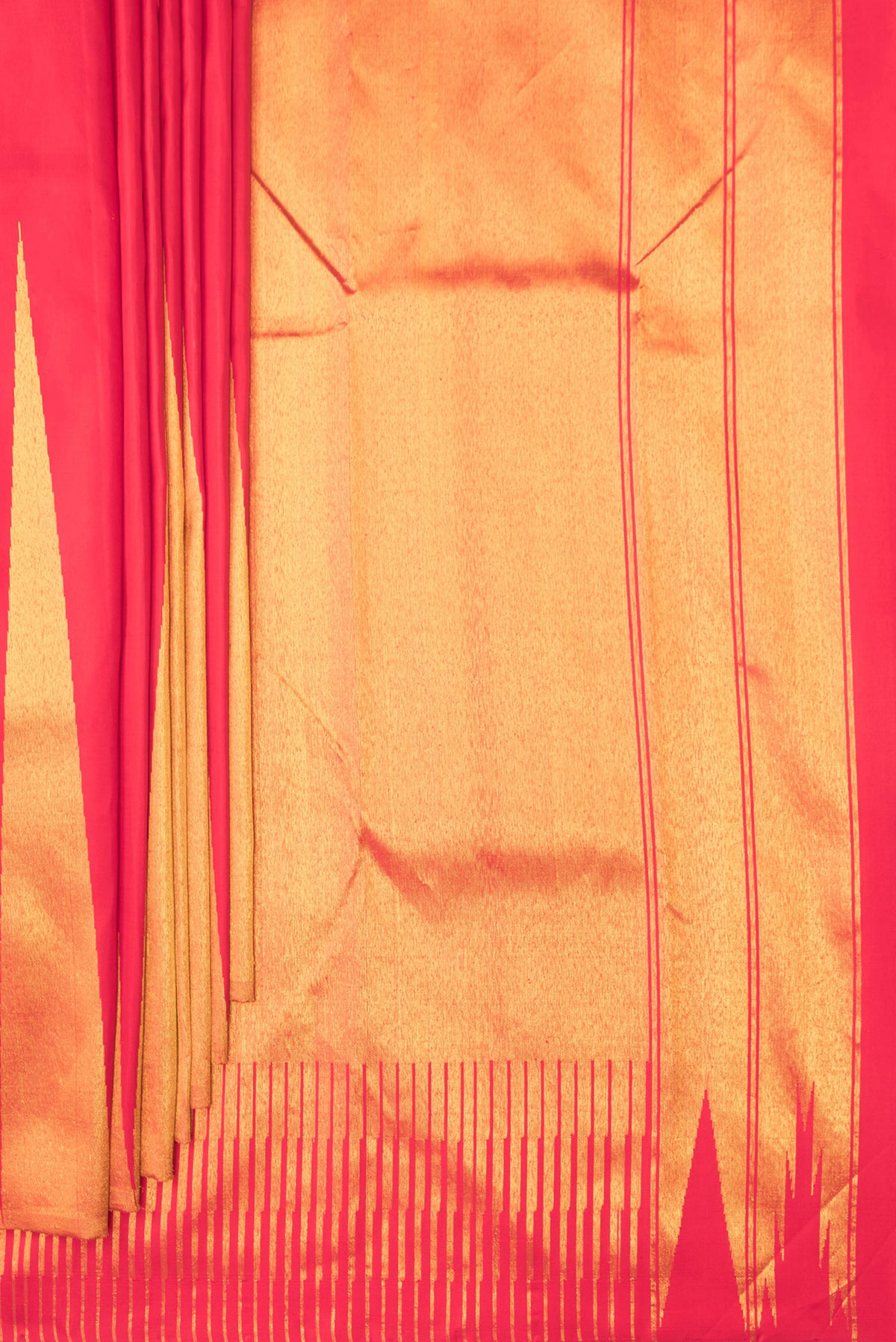 Pleats and pallu of Pure Silk Red Dual Tone Kanjivaram Saree with Stripes on the body and Fancy Border. 