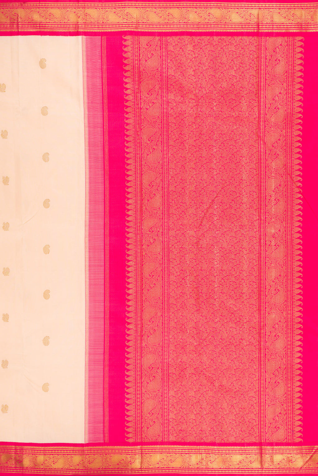 Close up image of the pallu of Pure Silk Pure Zari Cream Dual Tone Kanjivaram Saree with Zari Butta on the body and Zari Border. 