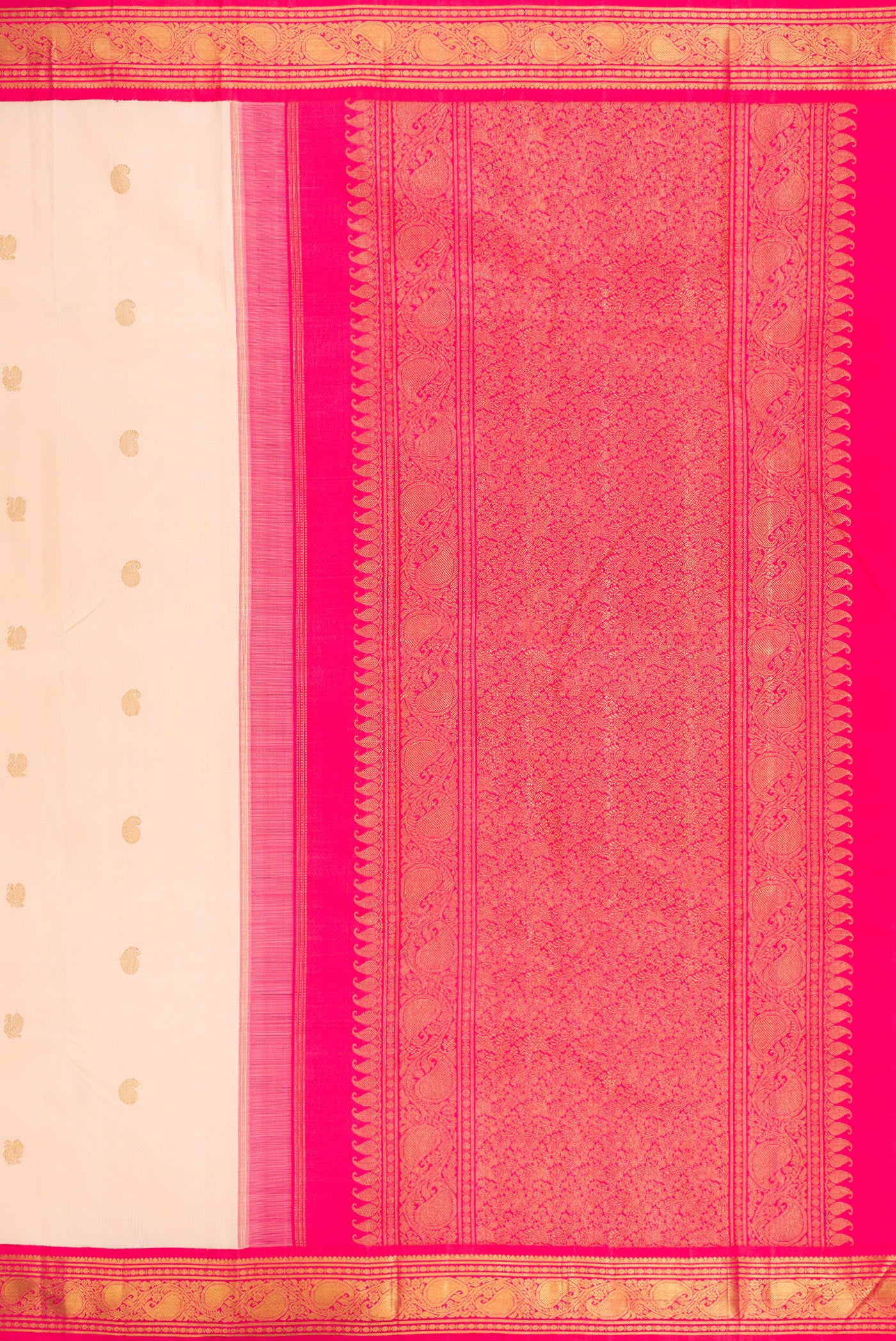 Close up image of the pallu of Pure Silk Pure Zari Cream Dual Tone Kanjivaram Saree with Zari Butta on the body and Zari Border. 