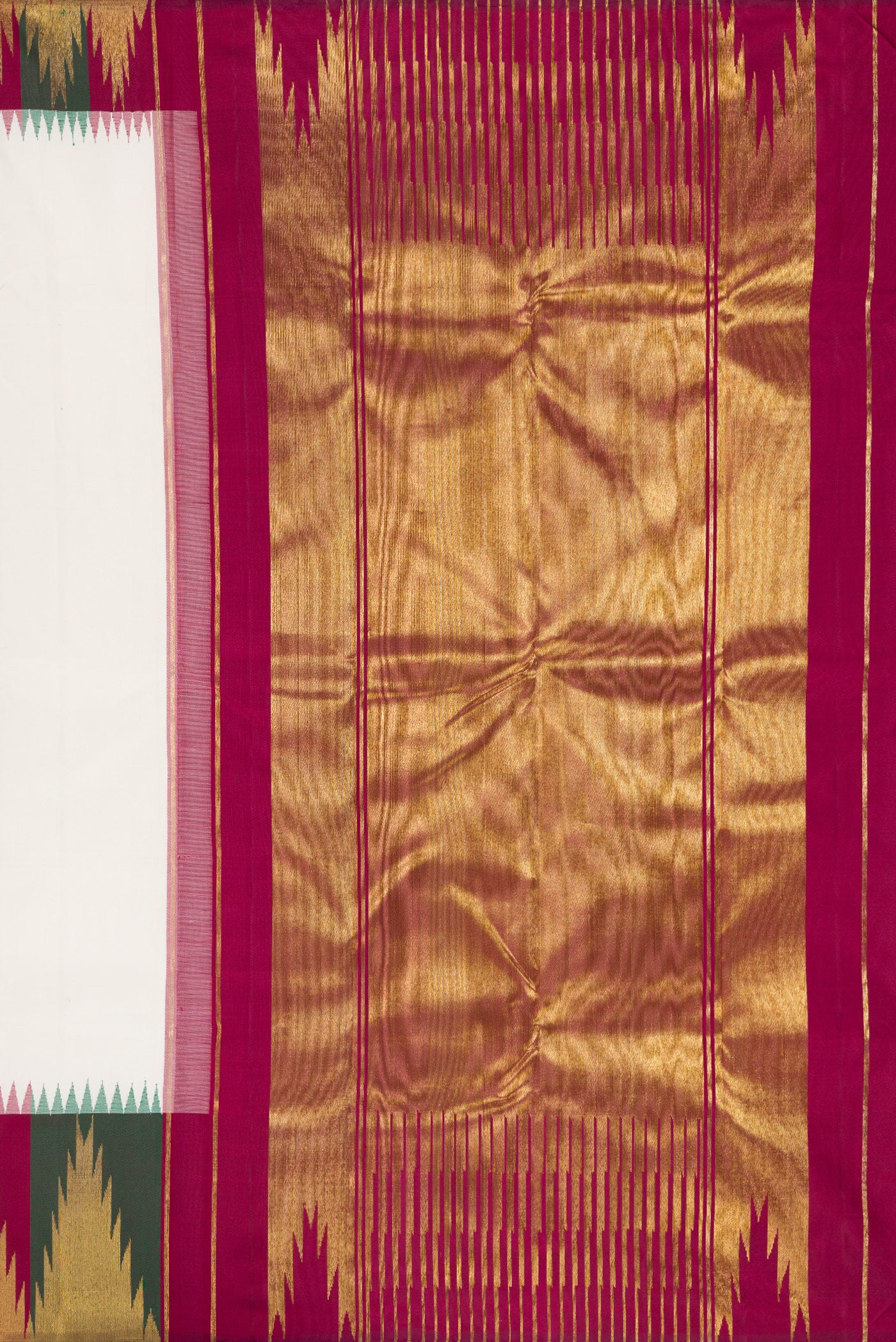 Close up image of the pallu of Pure Silk Pure Zari White Kanjivaram Saree with Plain Body and Temple Border. 