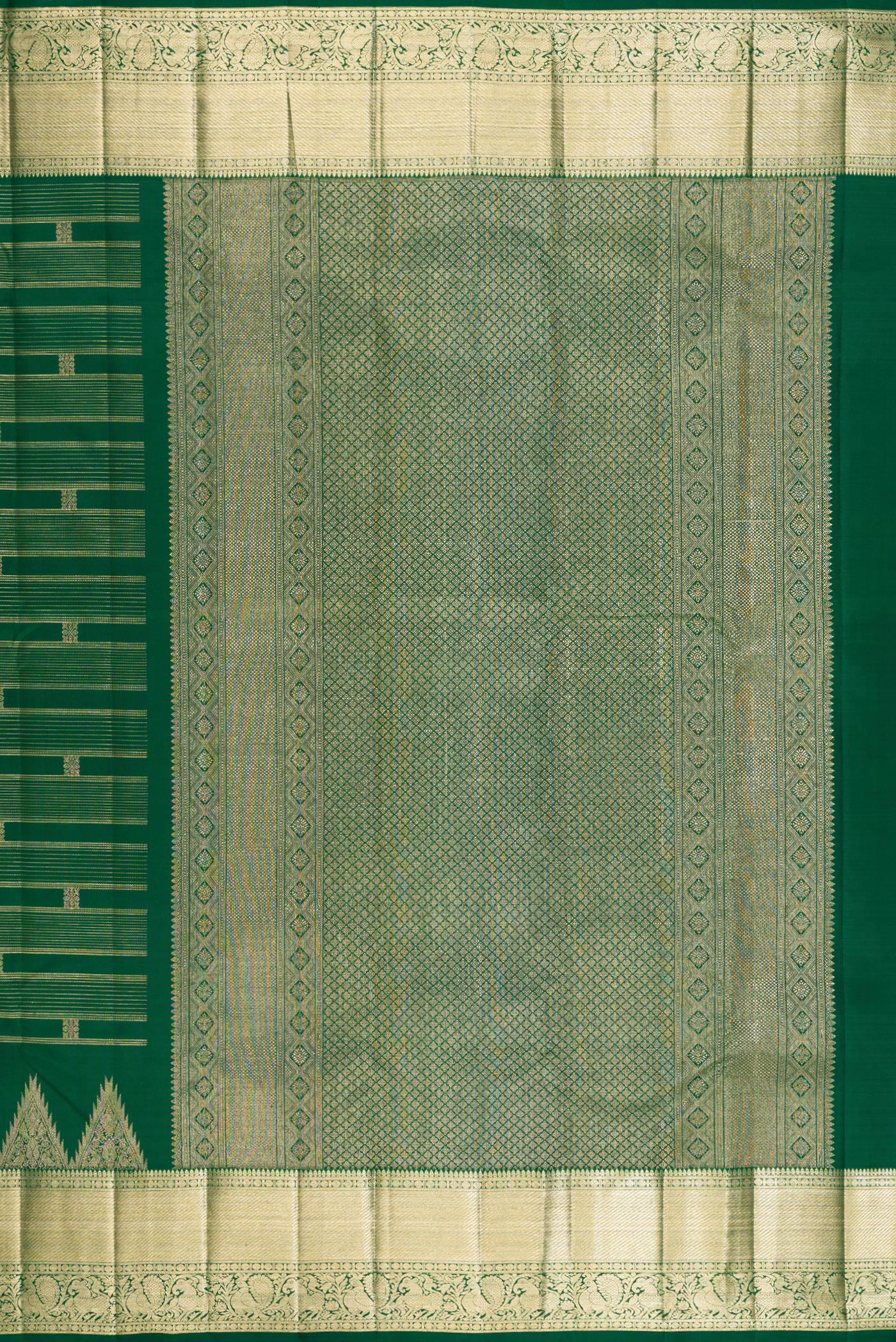 Close up image of the pallu of Bottle Green Kanchipuram Silk Saree with Stripes on the body and Fancy Border. 