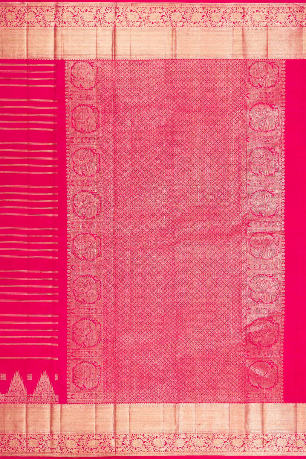 Close up image of the pallu of Dark Pink Dual Tone Kanchipuram Silk Saree with Stripes on the body and Fancy Border. 