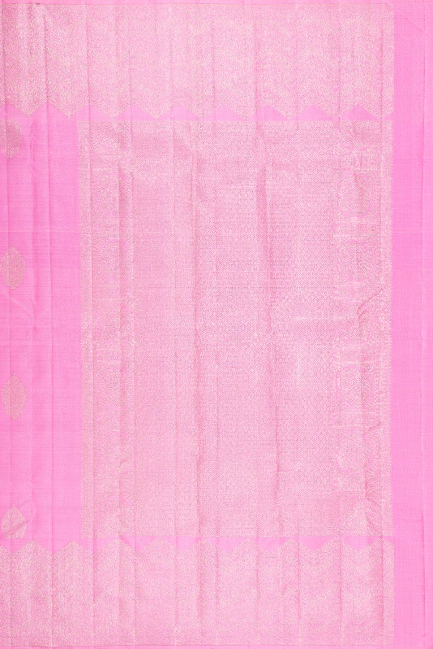 Close up image of the pallu of Rose pink Kanjivaram Silk Saree with Zari Butta on the body and Fancy Border. 