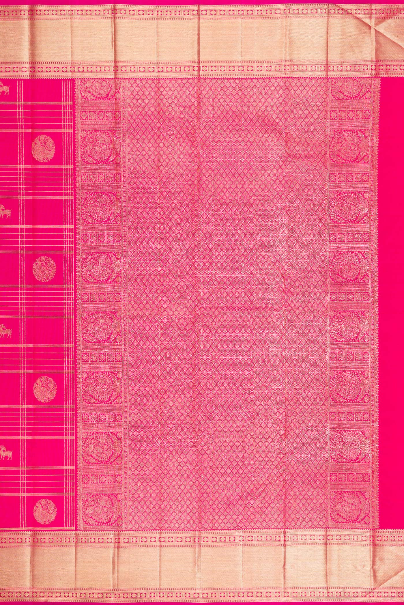 Close up image of the pallu of Rani Pink Kanchipuram Silk Saree with Checked design on the body and Zari Border. 