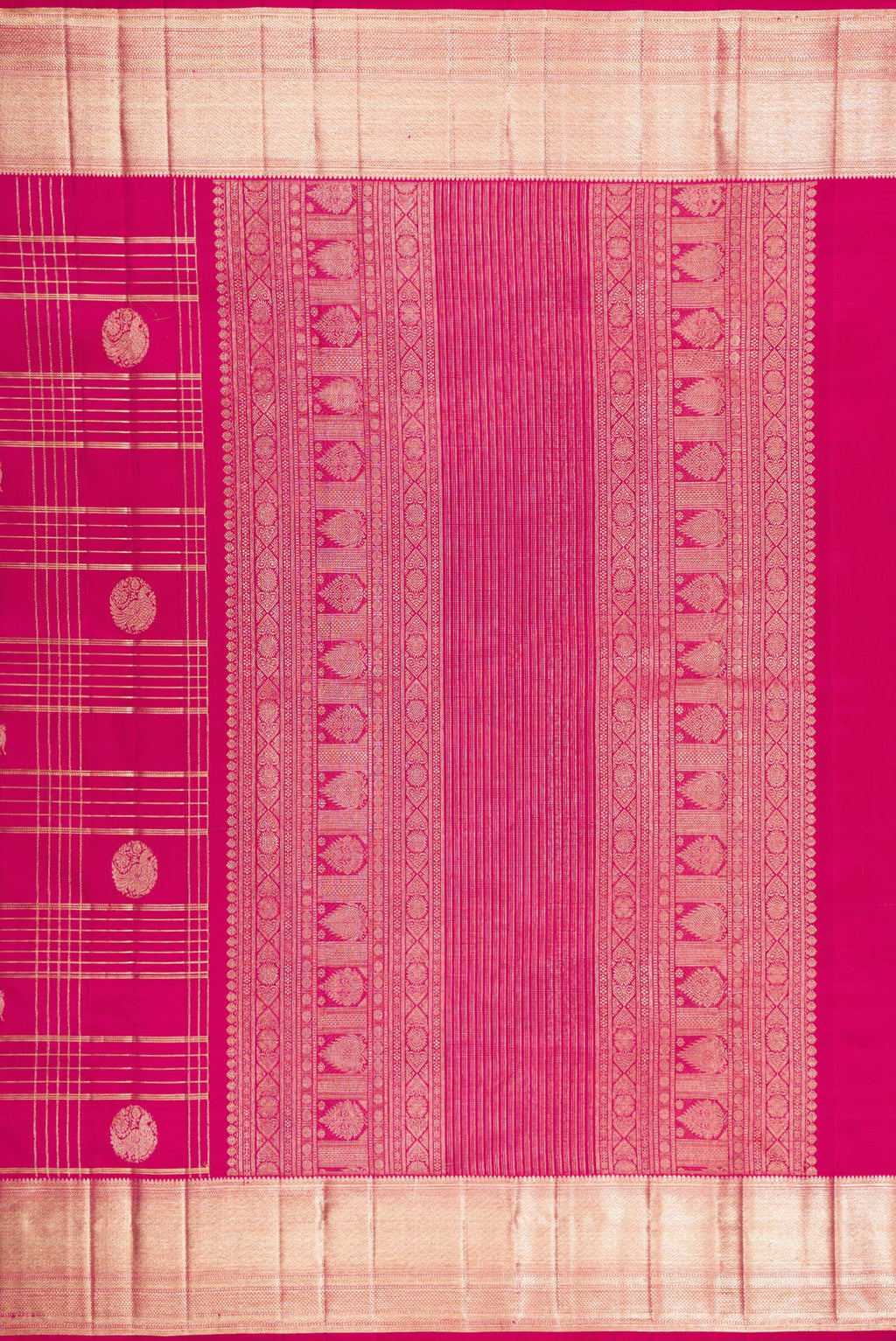 Close up image of the pallu of Magenta Kanchipuram Silk Saree with Checked design on the body and Zari Border. 