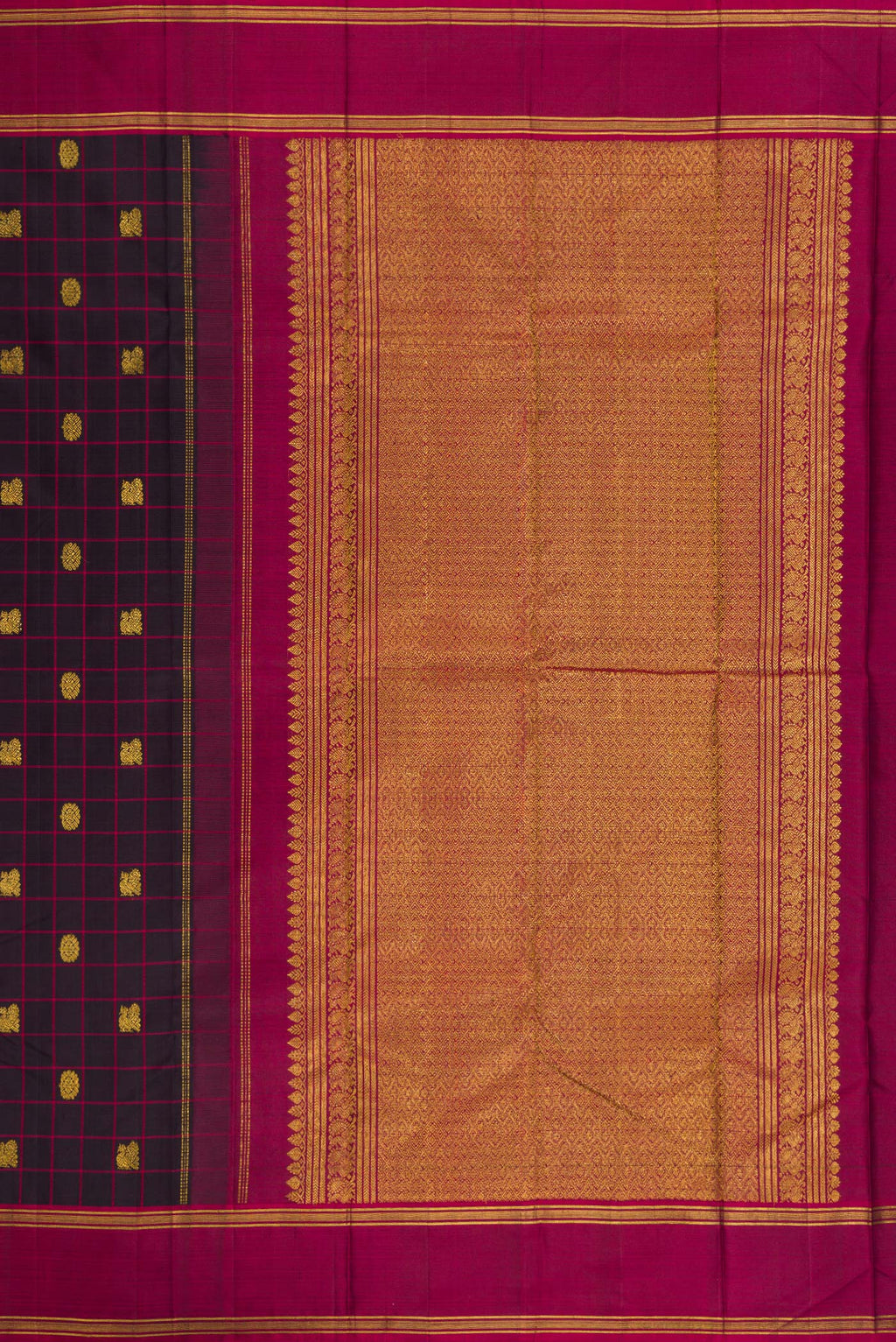 Close up image of the pallu of Pure Silk Brown Kanjivaram Saree with Checked design on the body and Plain Border. 