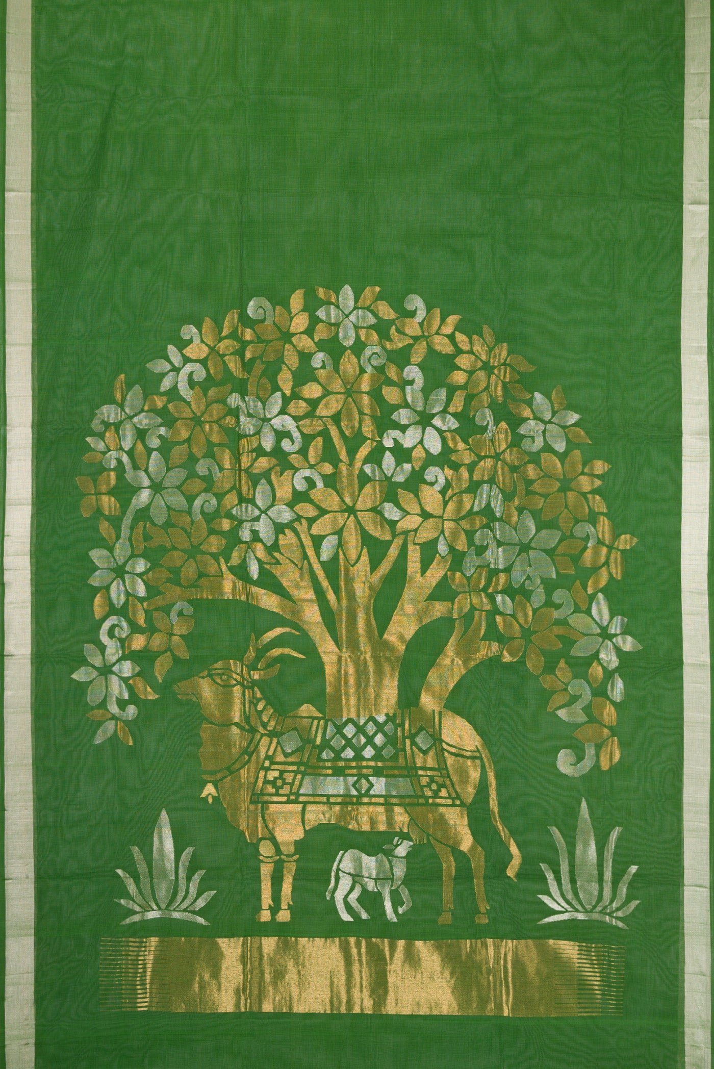 Flat view of Green Uppada Cotton Saree with Plain Body and Zari Border. 