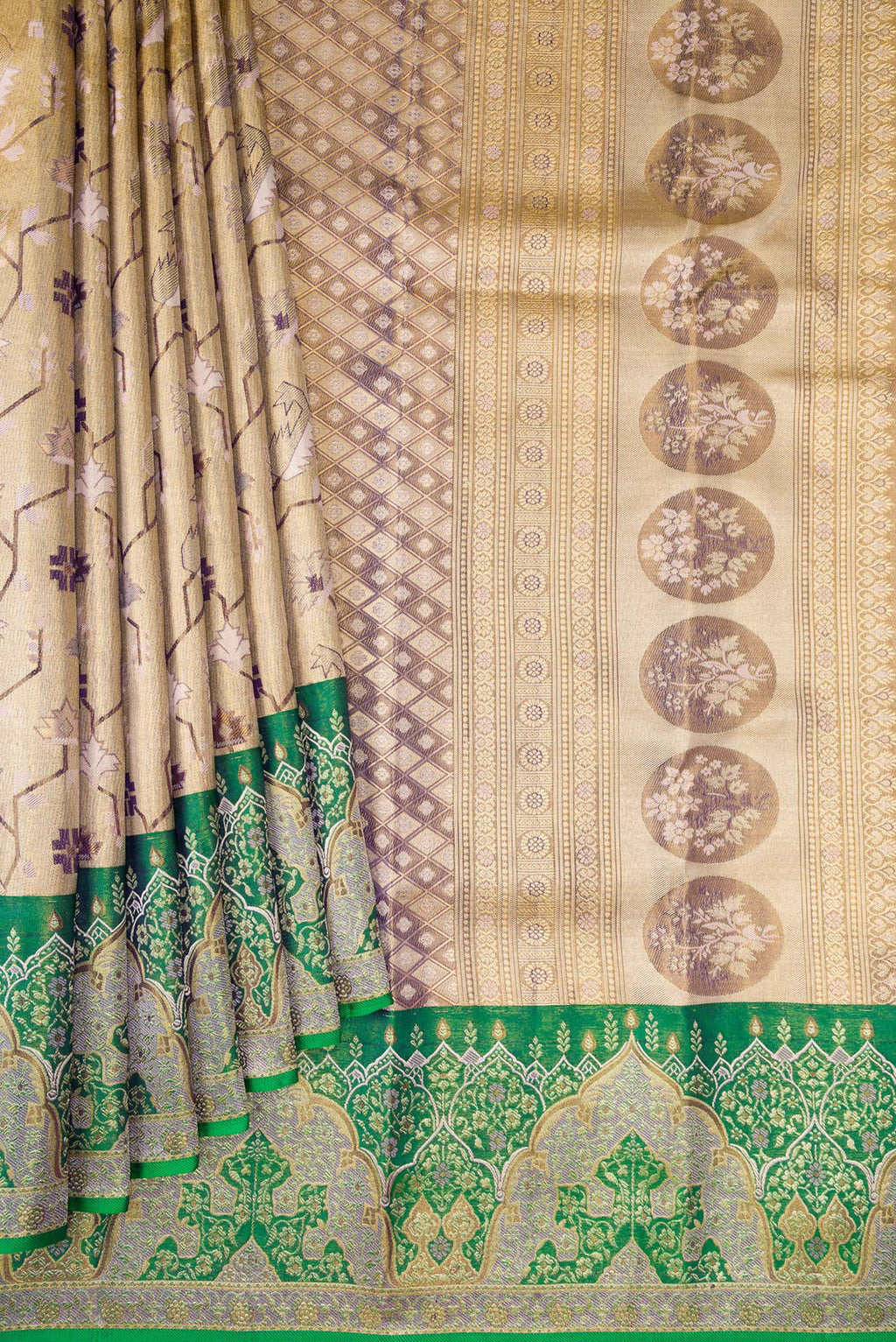 Pleats and pallu of Gold Dual Tone Kanjivaram Tissue Silk Saree with Zari Brocade on the body and Fancy Border. 