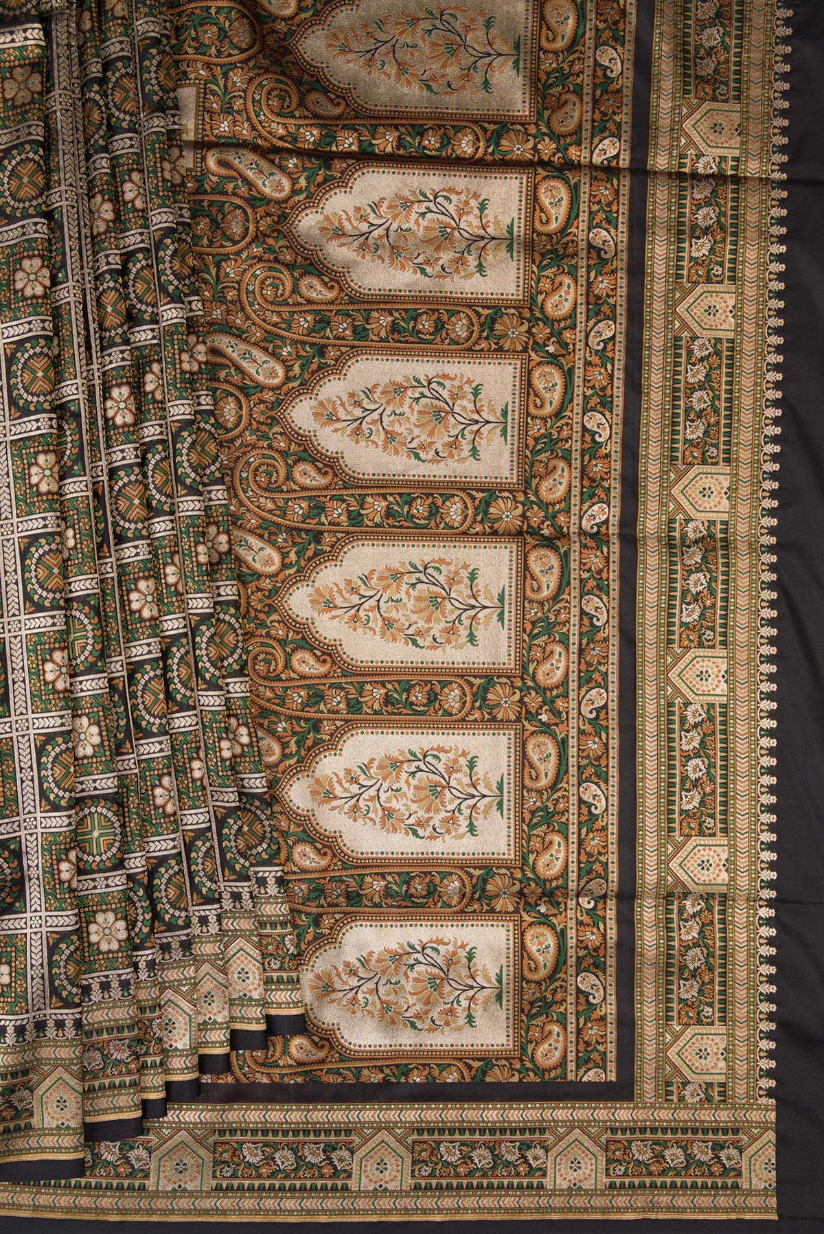 Pleats and pallu of Pure Silk Black Banarasi Jamavar Saree with Zari Brocade on the body and Fancy Border. 