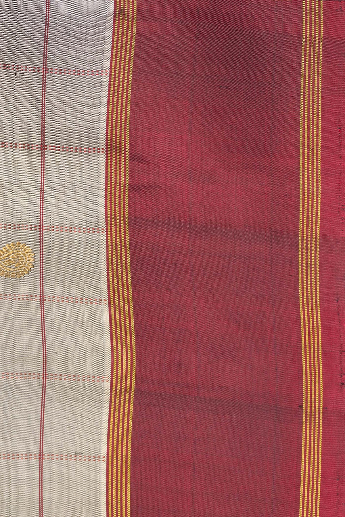 Border image of Pure Silk Grey Dual Tone Kanjivaram Saree with Checked design on the body and Zari Border. 