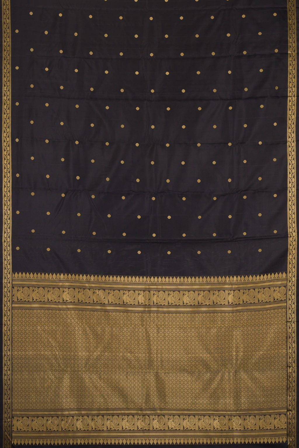 Flat view of Black Kanchipuram Silk Saree with Thread Butta on the body and Thread Border. 