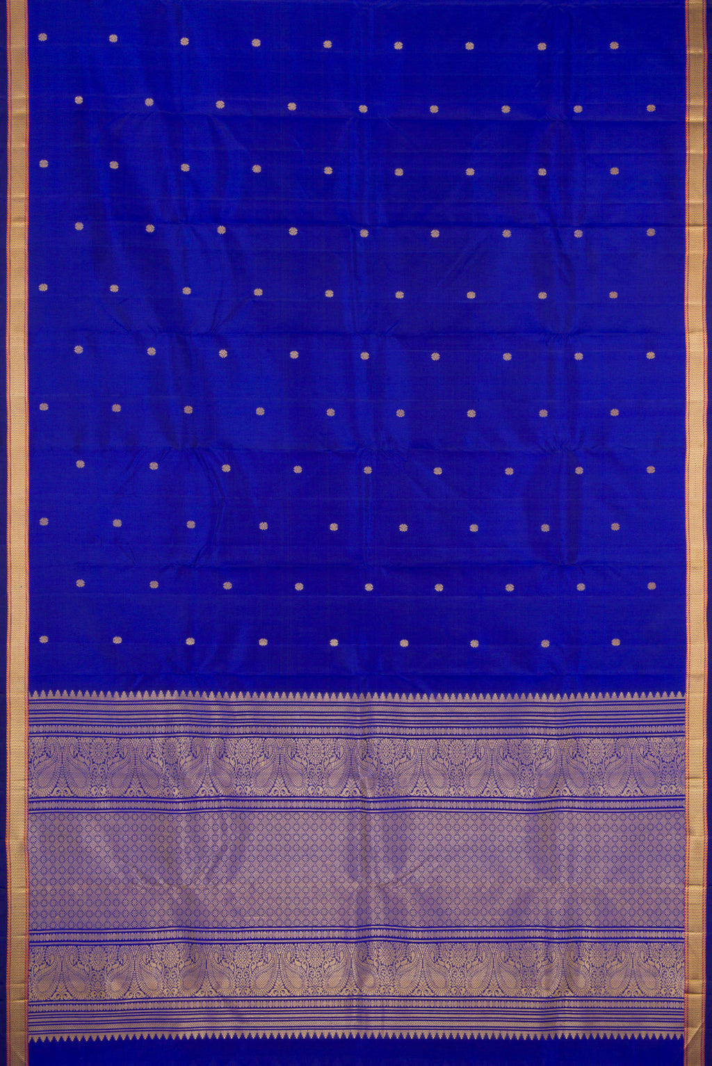 Flat view of Royal Blue Kanchipuram Silk Saree with Thread Butta on the body and Thread Border. 