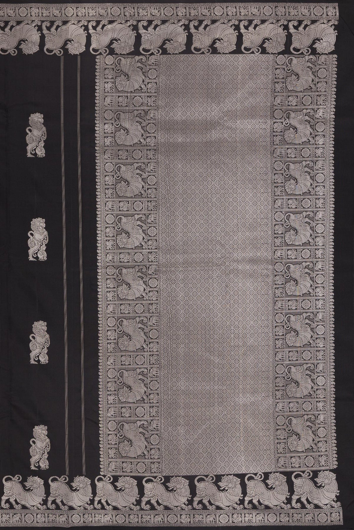 Close up image of the pallu of Pure Silk Black Dual Tone Kanjivaram Saree with Thread Butta on the body and Fancy Border. 