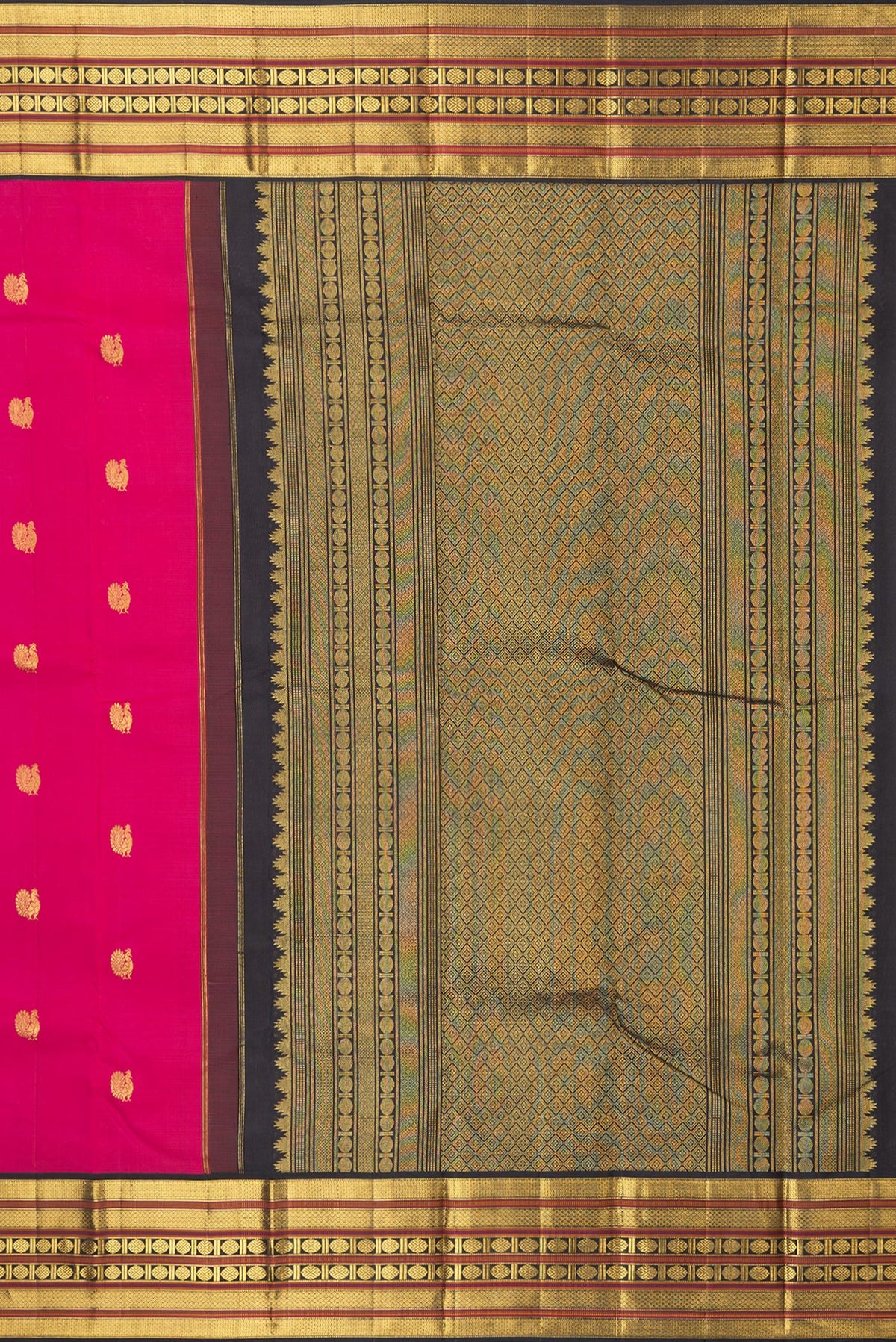 Close up image of the pallu of Pure Silk Dark Pink Kanjivaram Saree with Zari Butta on the body and Zari Border. 
