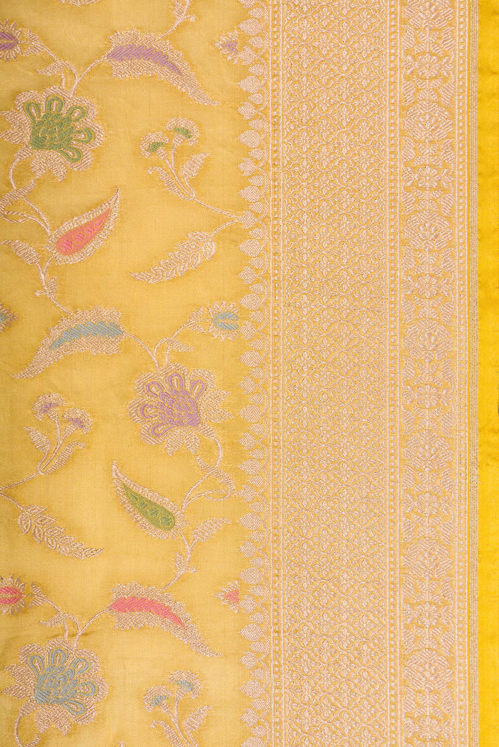 Border image of Mehandi Green Dual Tone Banarasi Silk Saree with Zari Brocade on the body and Fancy Border. 