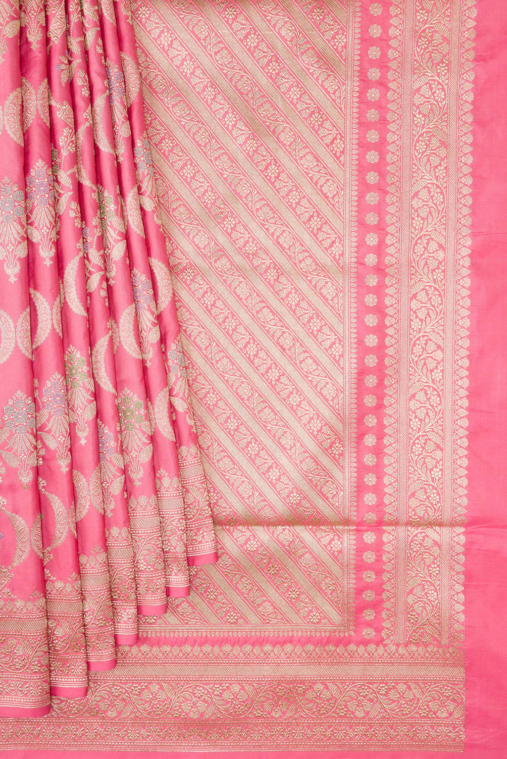 Pleats and pallu of Pink Dual Tone Banarasi Silk Saree with Zari Brocade on the body and Zari Border. 