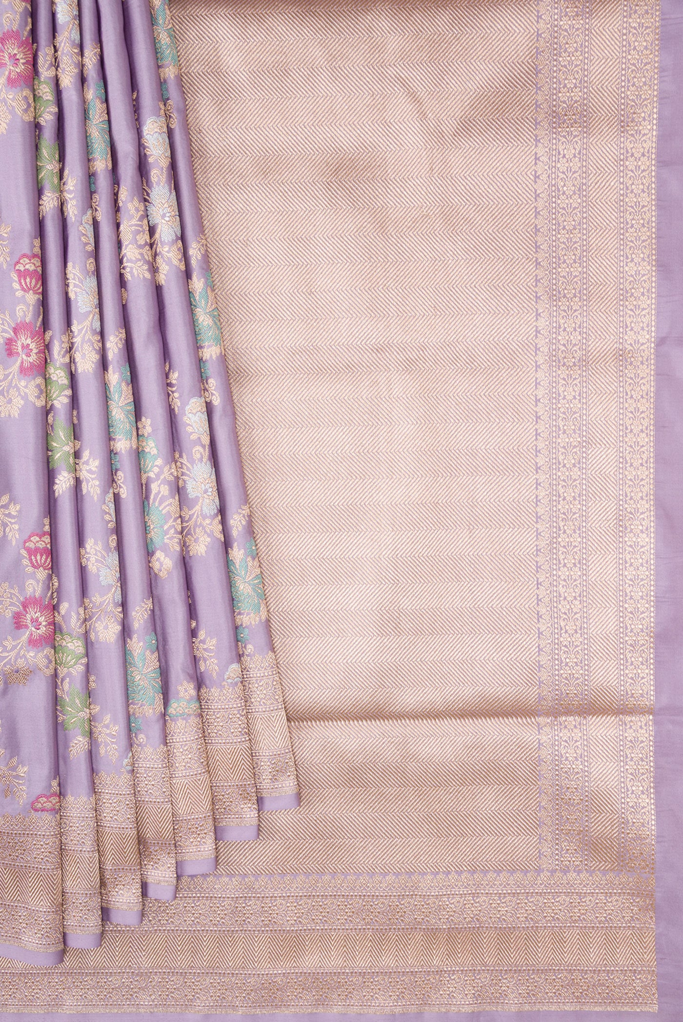 Pleats and pallu of Lavender Dual Tone Banarasi Silk Saree with Zari Brocade on the body and Zari Border. 