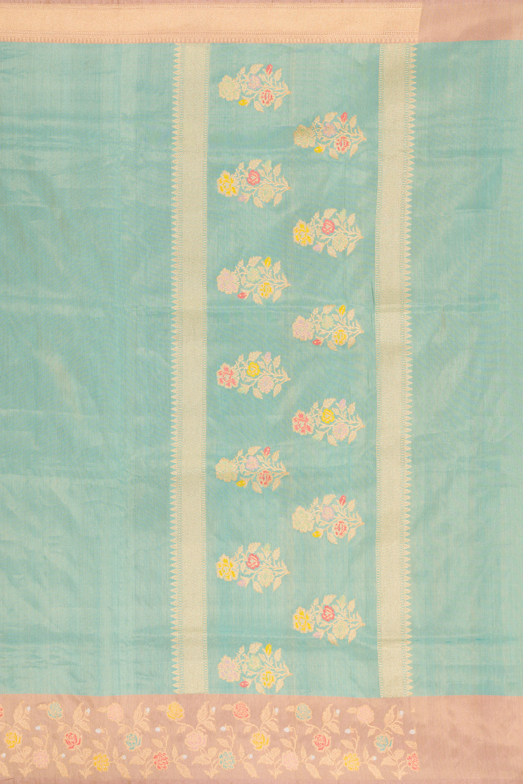 Close up image of the pallu of Sea Green Dual Tone Banarasi Tissue Saree with Plain Body and Fancy Border. 