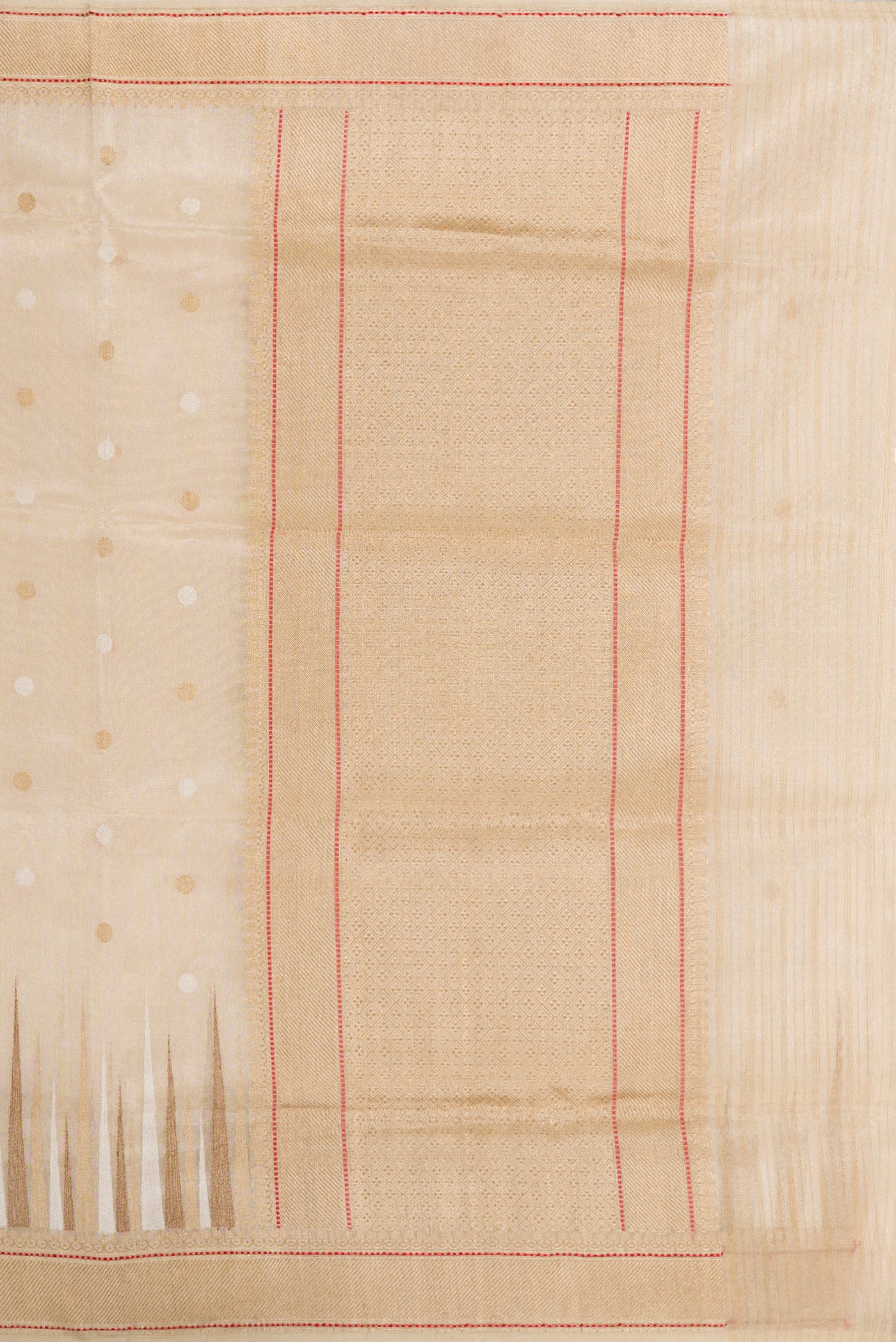 Close up image of the pallu of Cream Dual Tone Banarasi Silk Saree with Zari Brocade on the body and Zari Border. 