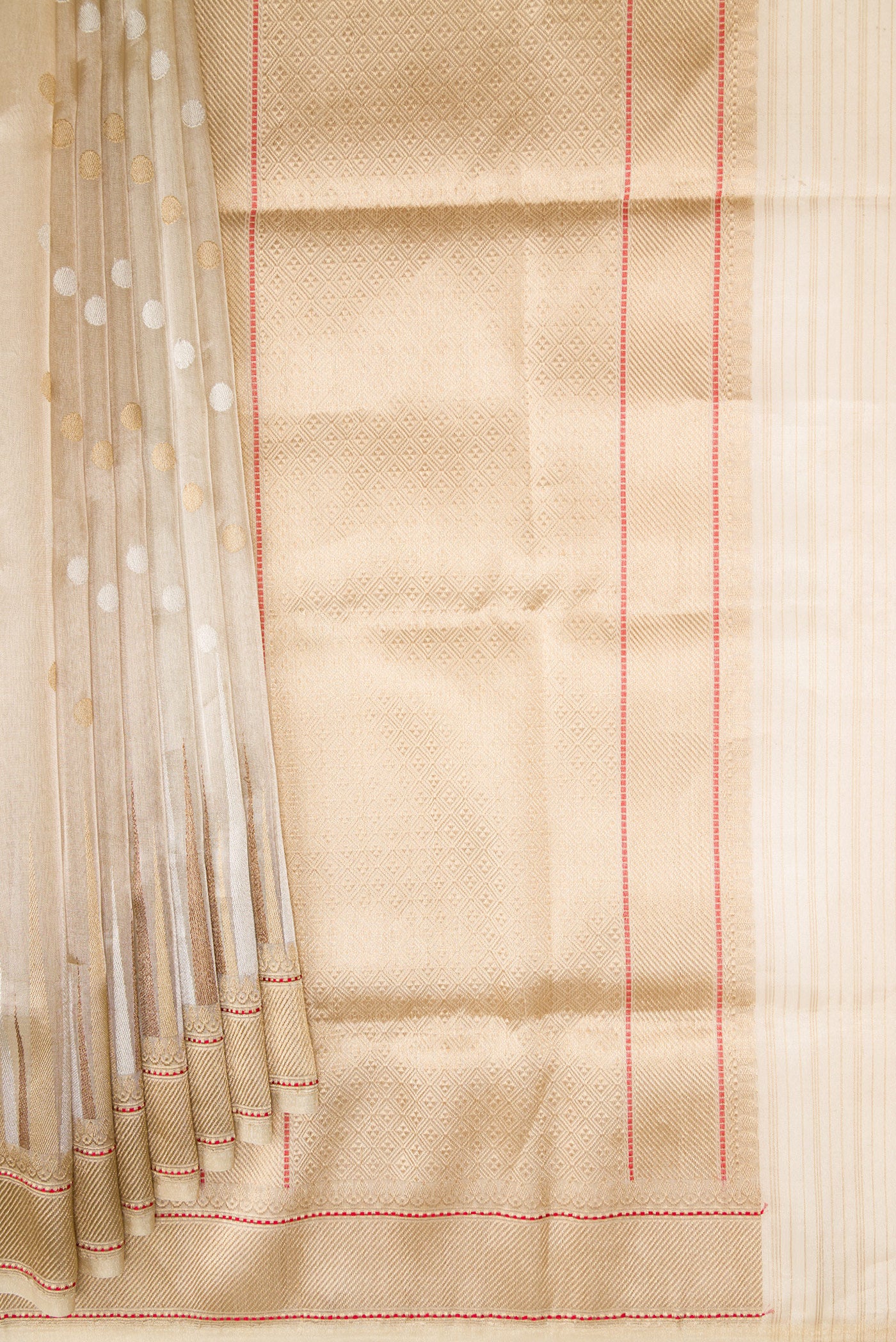Pleats and pallu of Cream Dual Tone Banarasi Silk Saree with Zari Brocade on the body and Zari Border. 