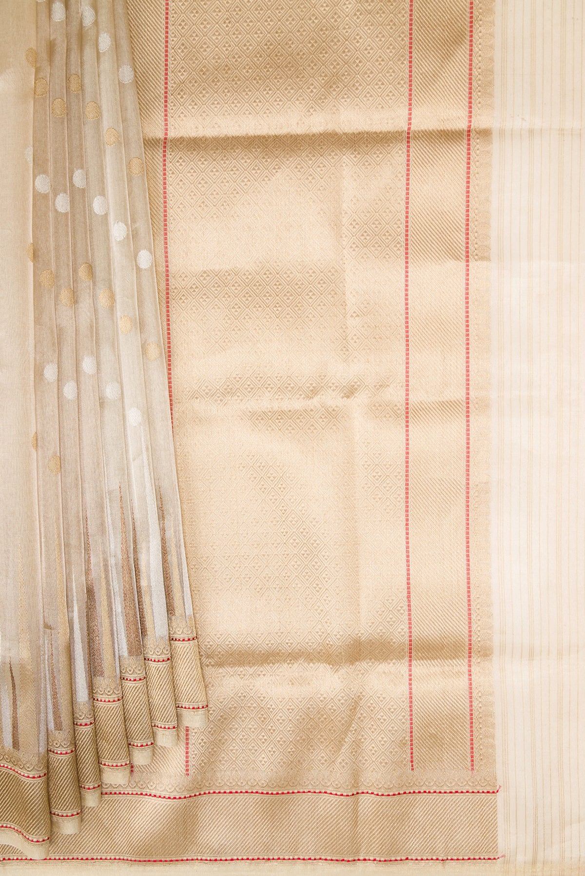 Pleats and pallu of Cream Dual Tone Banarasi Silk Saree with Zari Brocade on the body and Zari Border. 