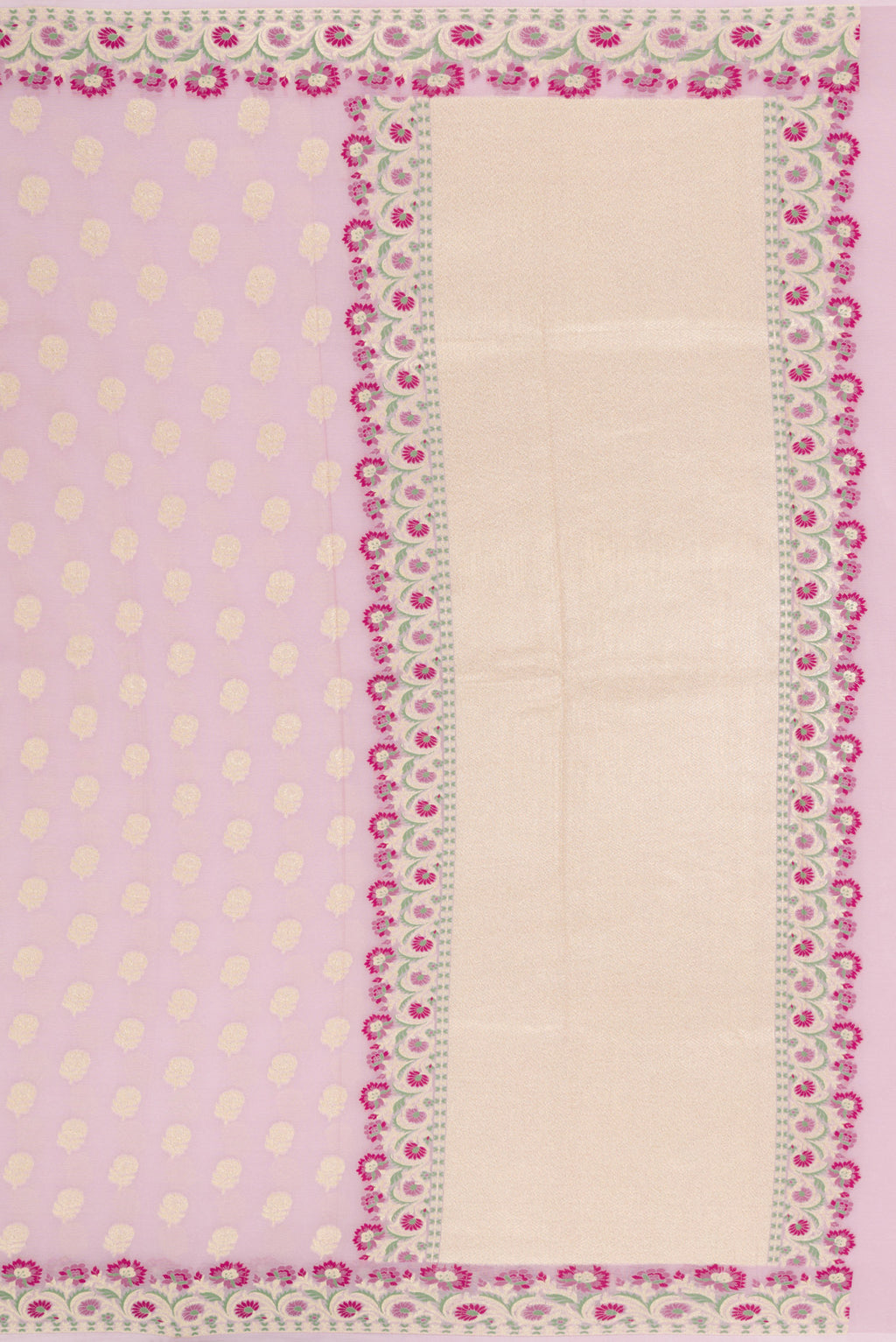 Close up image of the pallu of Lilac Banarasi Georgette Saree with Zari Butta on the body and Fancy Border. 