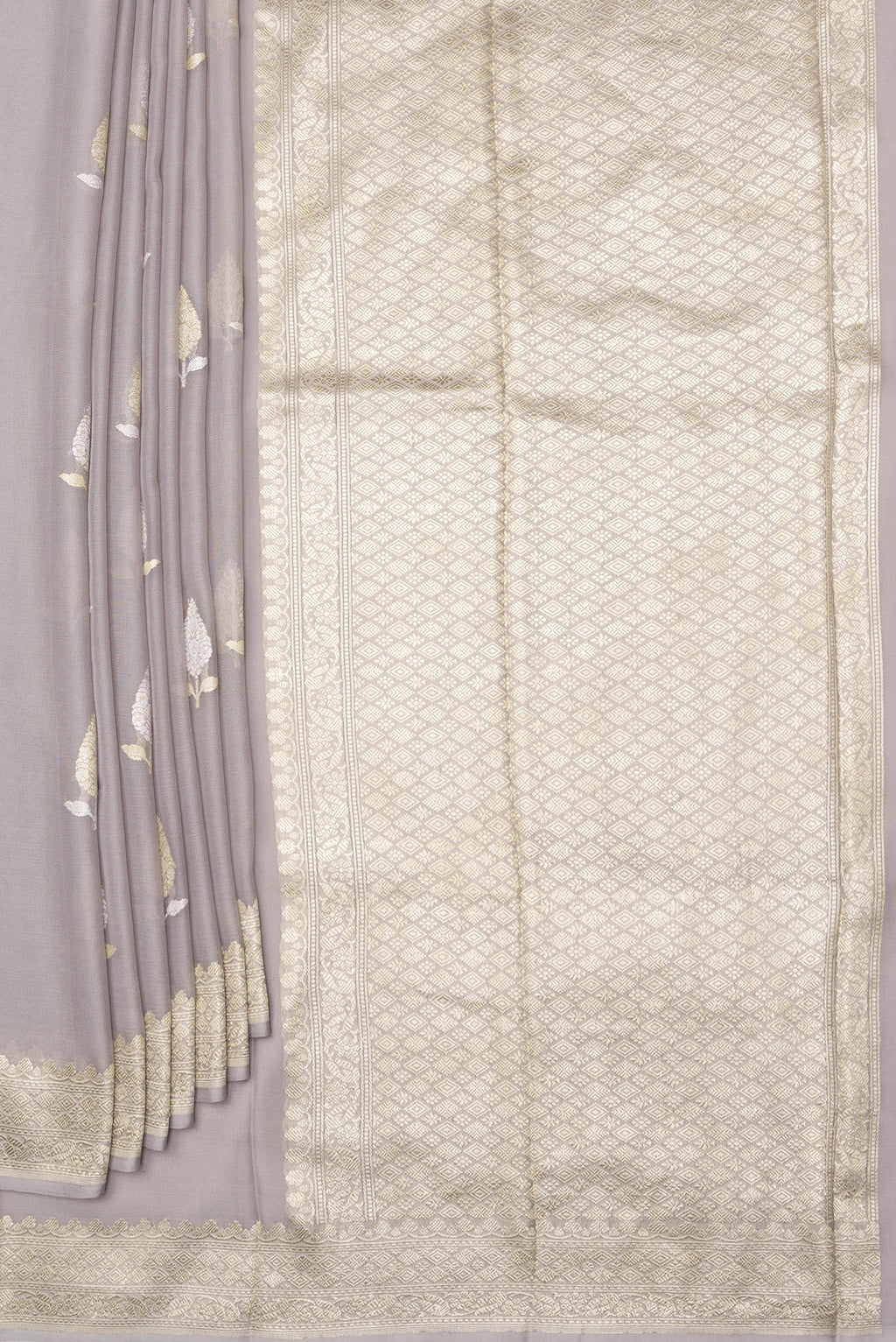 Pleats and pallu of Grey Banarasi Georgette Saree with Zari Butta on the body and Zari Border. 