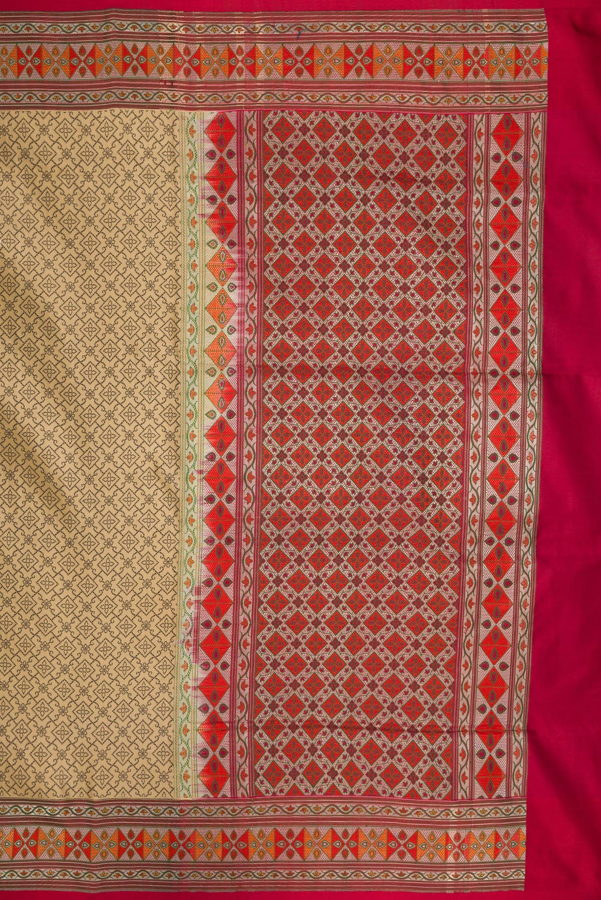 Close up image of the pallu of Pure Silk Beige Dual Tone Banarasi Saree with Jacquard design on the body and Fancy Border. 